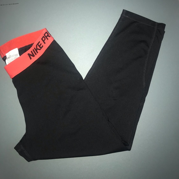 Nike Pants - Nike Pro Dri-Fit Crops